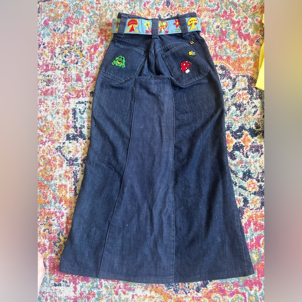 Vintage Mushroom and Frog Denim Skirt - Picture 5 of 8